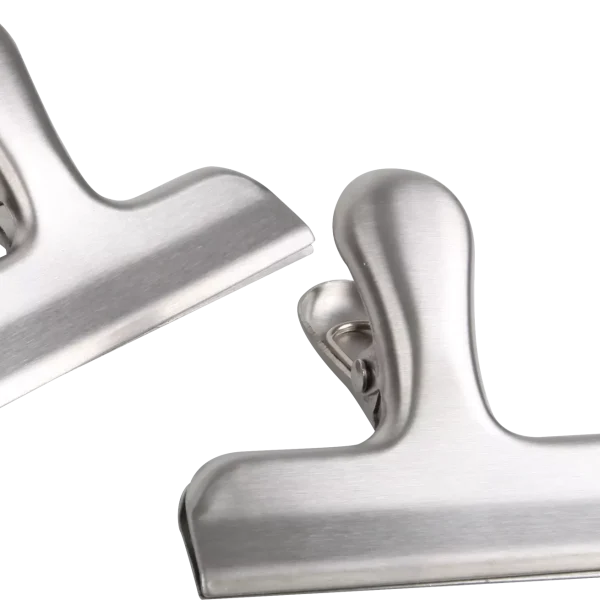 Set dveh nerjavečih kovinskih sponk za zapiranje vrečk, velikost 7.5 x 6 cm, za trajnostno shranjevanje hrane.